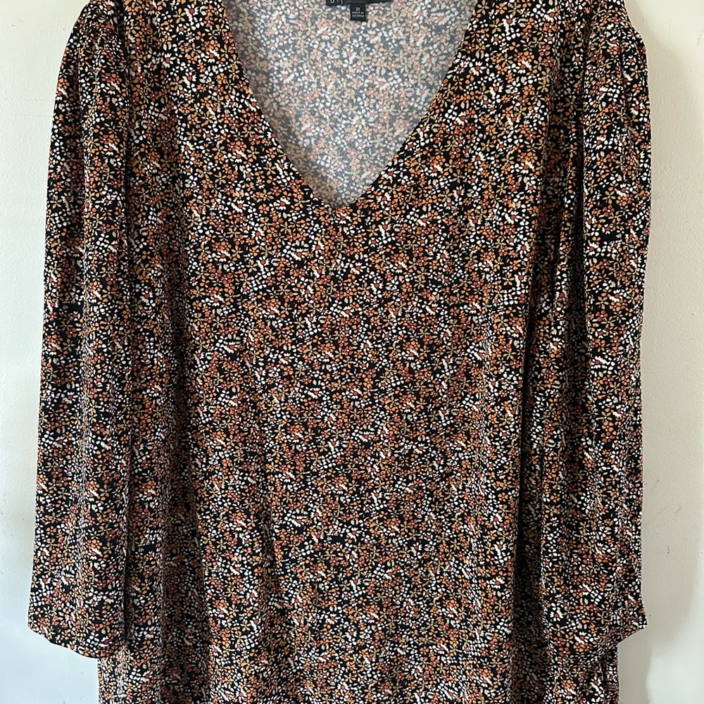 Adrianna Papell Women’s Top with Rust and Cream Floral Ditsy Print